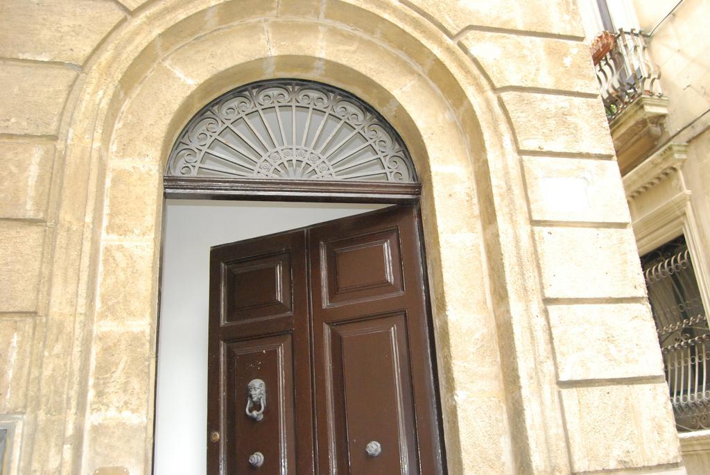 Palazzo Del Centro Panzió Lecce Kültér fotó