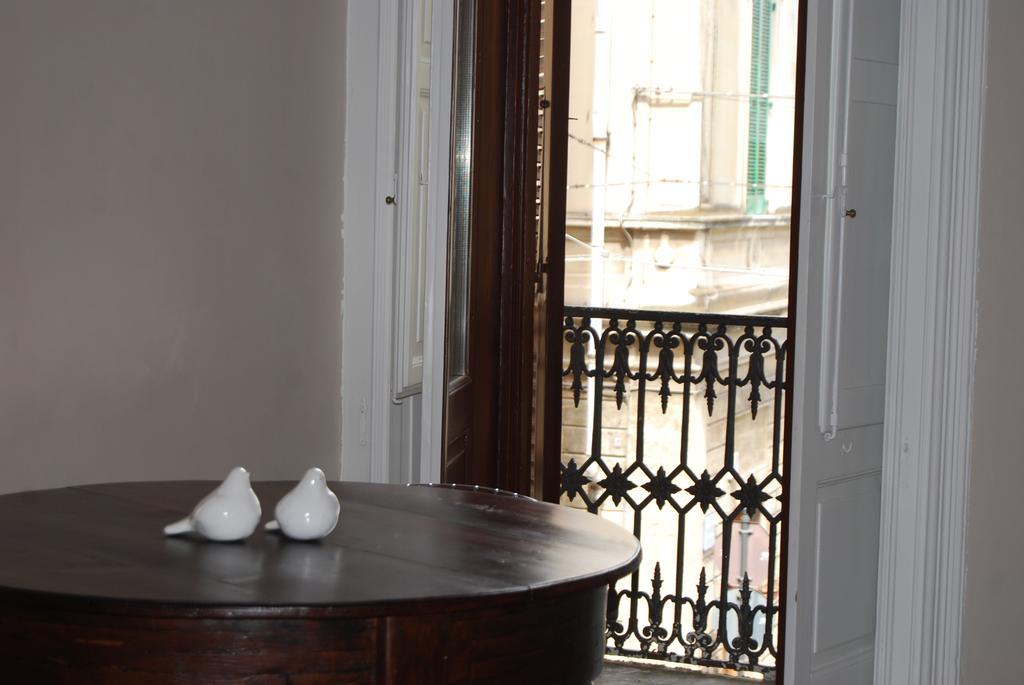 Palazzo Del Centro Panzió Lecce Kültér fotó