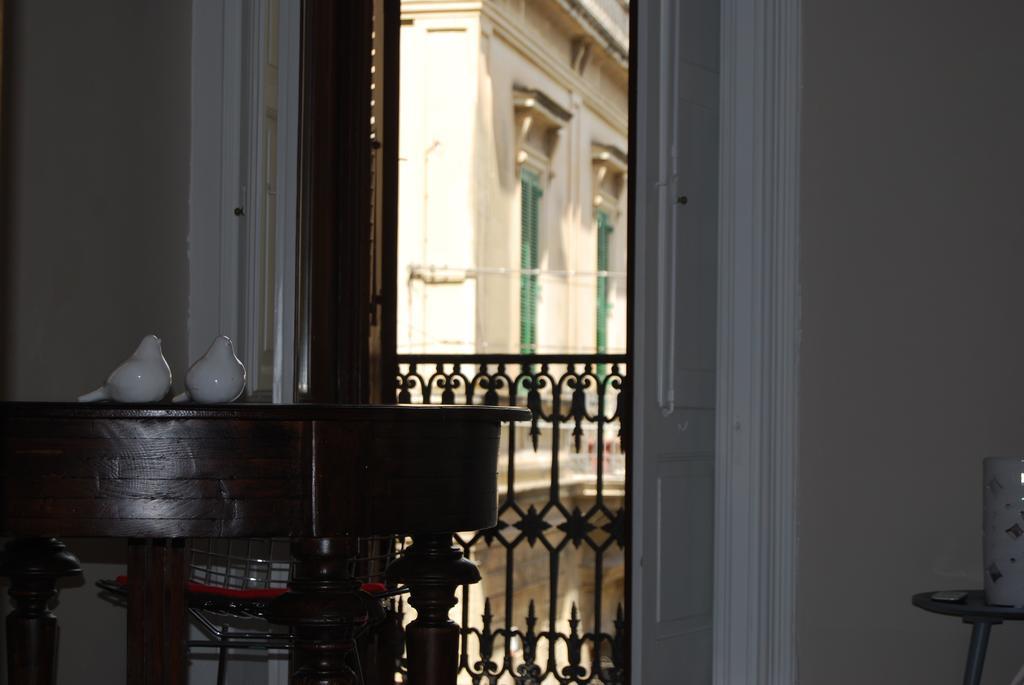 Palazzo Del Centro Panzió Lecce Kültér fotó